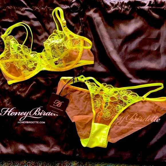 Honey Birdette - Lyndl Set - Picture 1 of 5